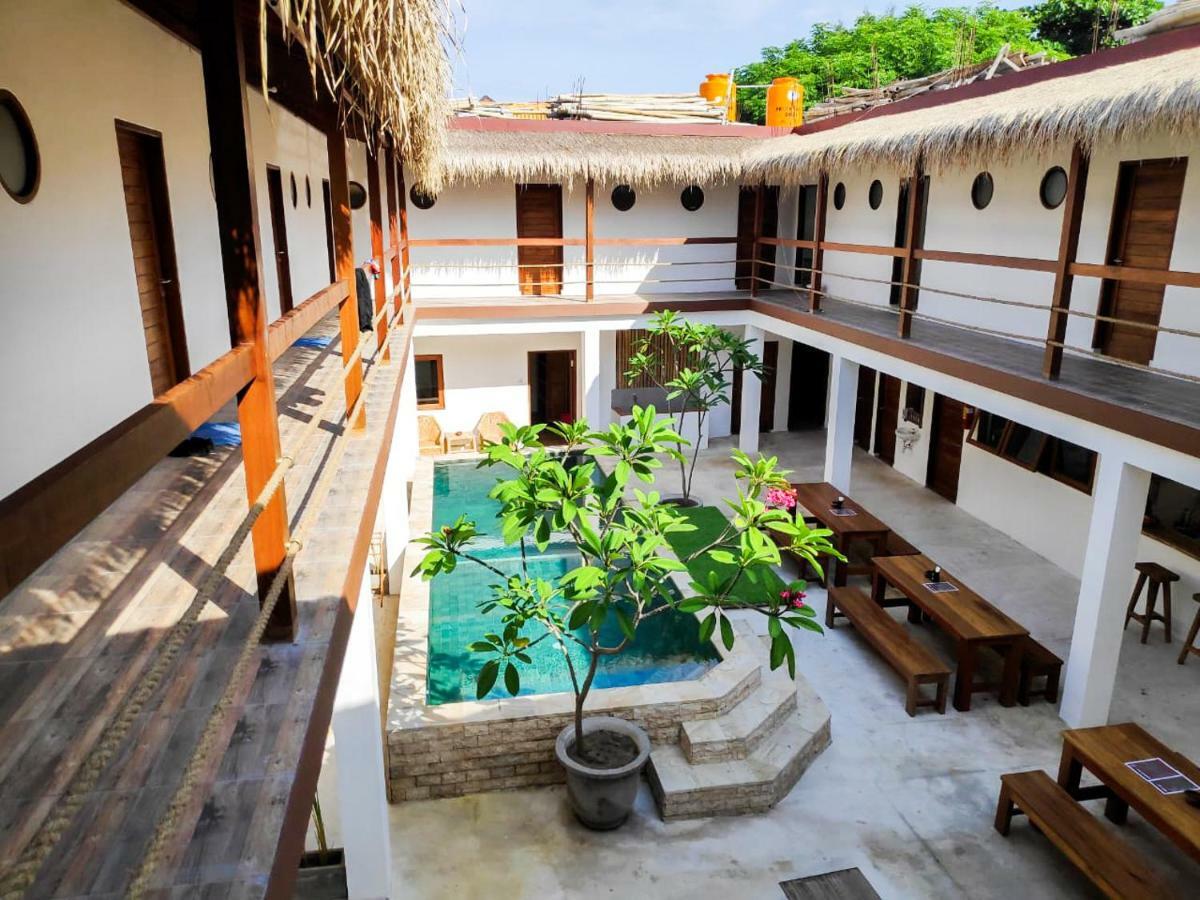 Gili Pirates Dive & Bnb 吉利特拉旺安 外观 照片
